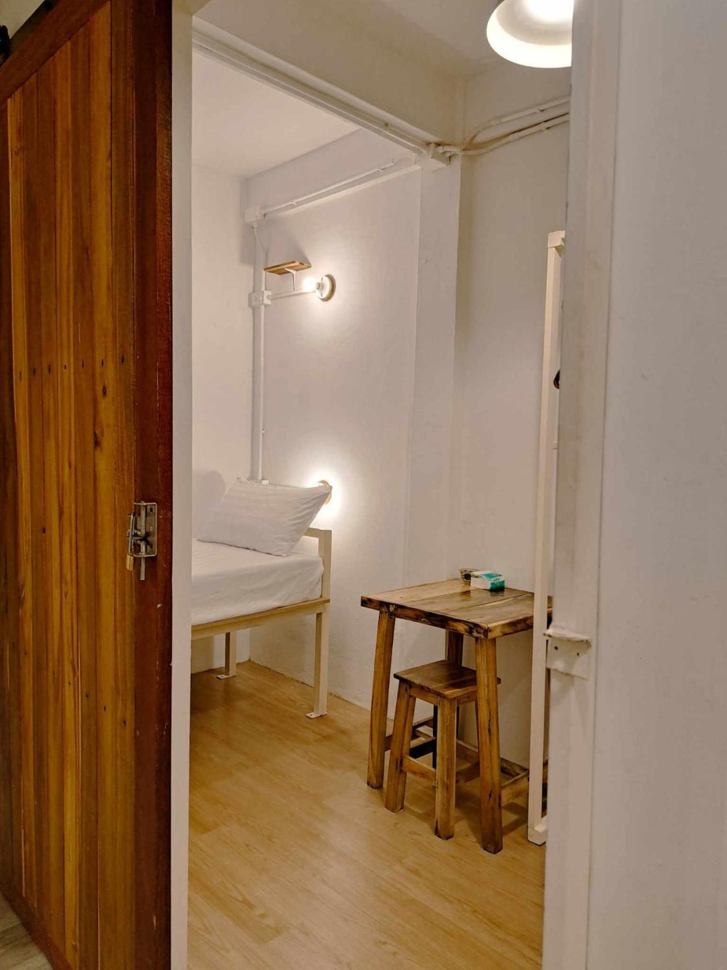 8 Sleeper Street Guesthouse Krabi Exterior photo