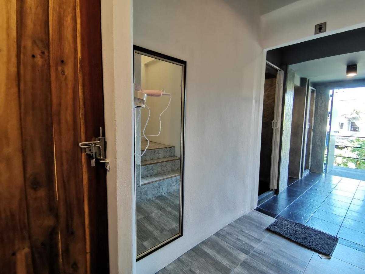 8 Sleeper Street Guesthouse Krabi Exterior photo